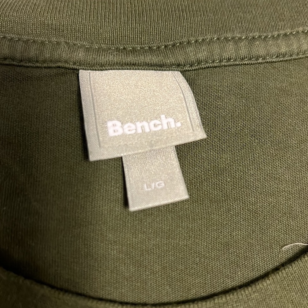 Bench T-Shirt - Picture 3 of 5